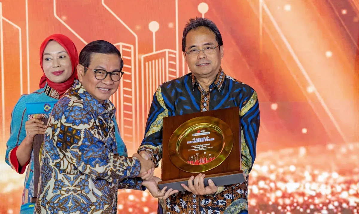 Bank Jakarta Raih 3 Penghargaan Digitalisasi Pasar (Sumber: Dok. Bank Jakarta)