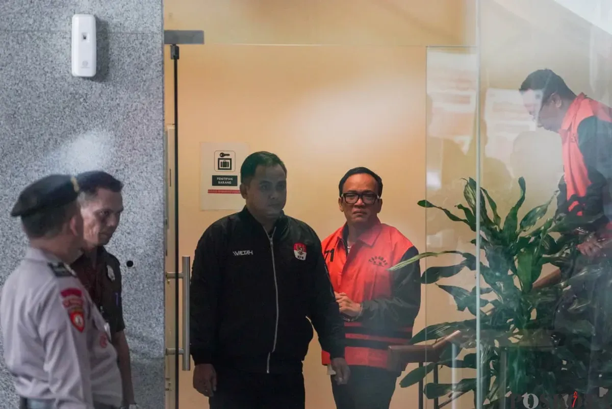 Wamenaker Immanuel Ebenezer ditetapkan KPK sebagai tersangka kasus pemerasan di Gedung Merah Putih, Kelurahan Guntur, Kecamatan Setiabudi, Jakarta Selatan, Jumat, 22 Agustus 2025. (Sumber: Poskota/Bilal Nugraha Ginanjar)