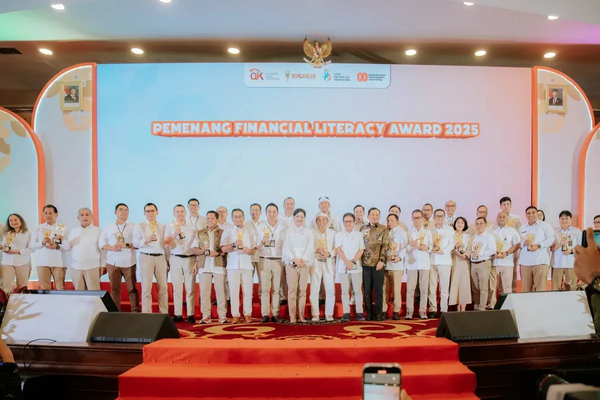 bank bjb dianugerahi penghargaan bergengsi sebagai Bank Teraktif dalam pelaksanaan Bank Goes to School (BGTS)  di Kejar Award 2025 (Sumber: Dok. bank bjb)