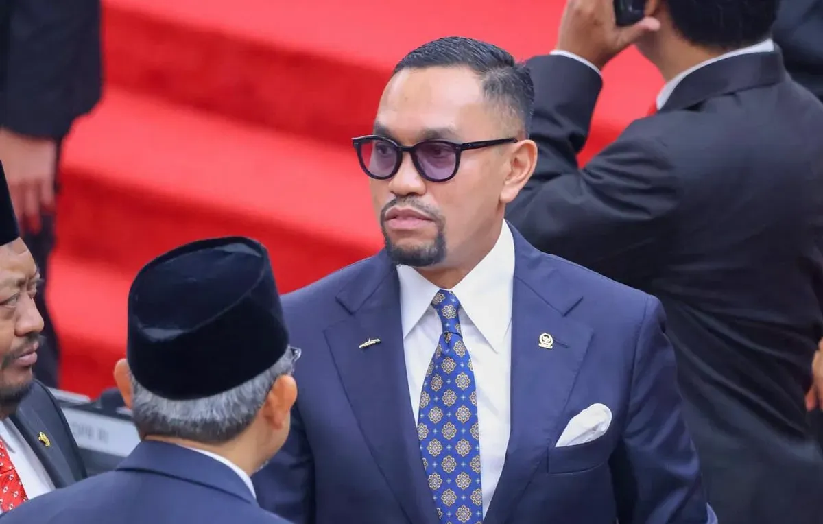 Wakil Ketua Komisi III DPR RI, Ahmad Sahroni tengah menjadi sorotan usai menanggapi seruan untuk membubarkan Dewan Perwakilan Rakyat (DPR). (Sumber: Instagram/@ahmadsahroni88)