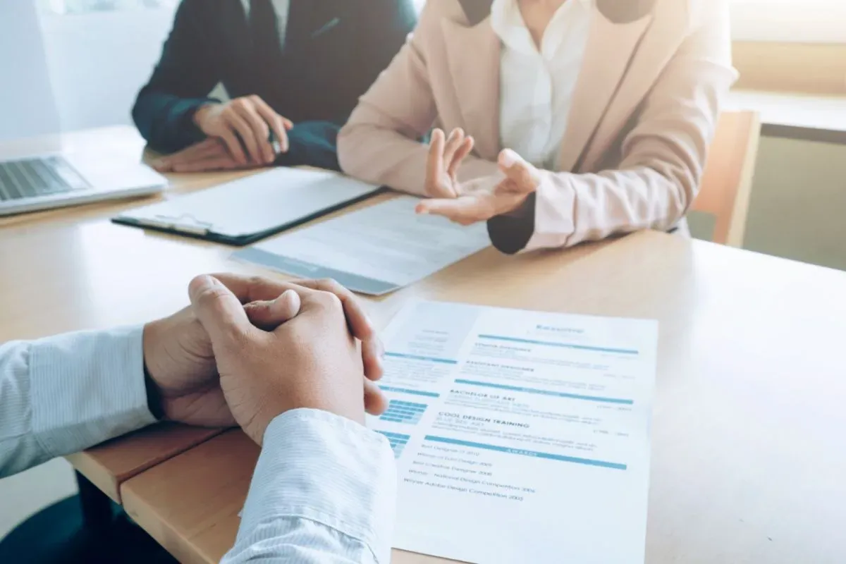 Panduan lengkap mendaftar akun LinkedIn untuk melamar pekerjaan. (Sumber: Freepik)