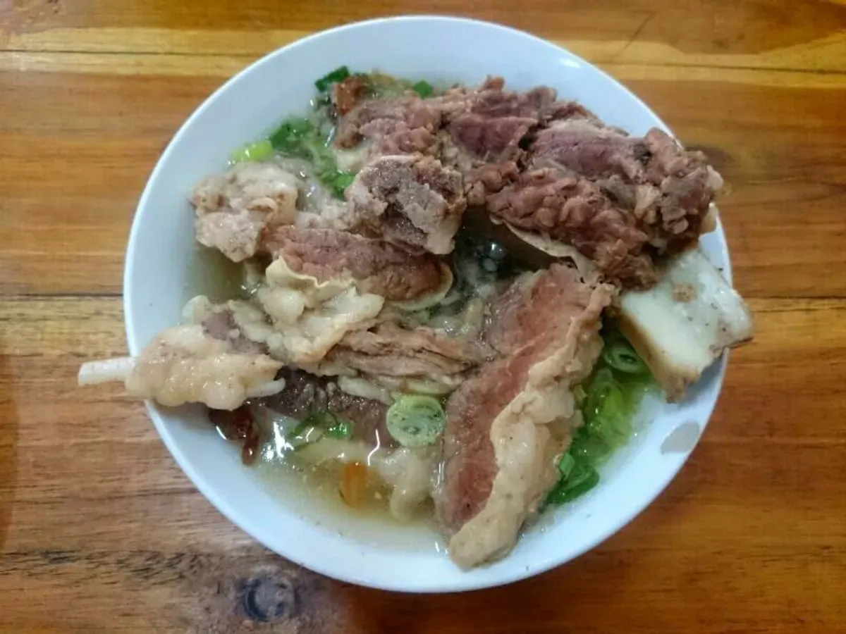 Bakso Rusuk Samanhudi di Golf Island PIK, buka 24 jam. (Sumber: Instagram)