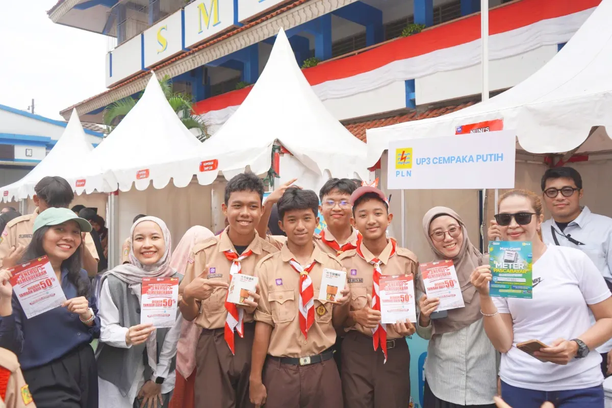 Siswa SMPN 188 Jakarta bersama tim PLN UP3 Cempaka Putih antusias mengikuti sosialisasi energi listrik. (Sumber: PLN UID Jakarta Raya)