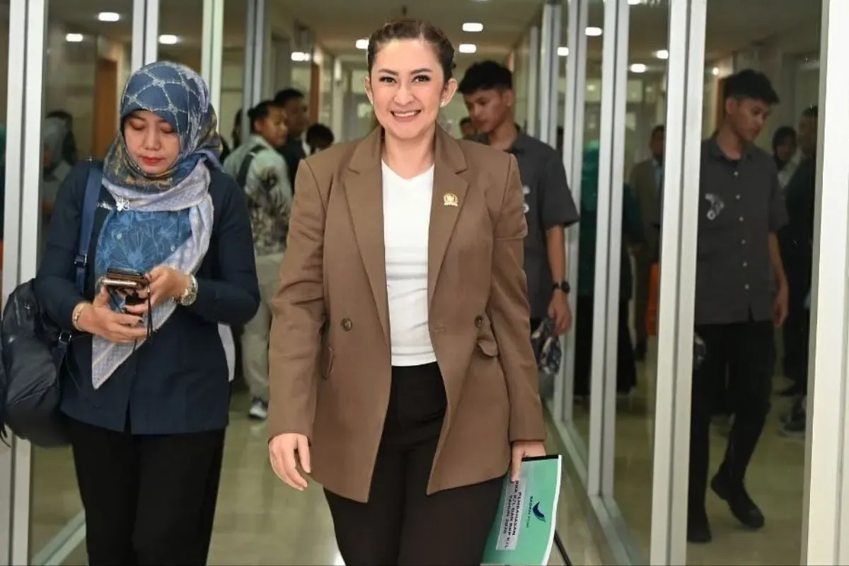 Nafa Urbach janji berikan gaji dan tunjangannya untuk masyarakat. (Sumber: Instagram)