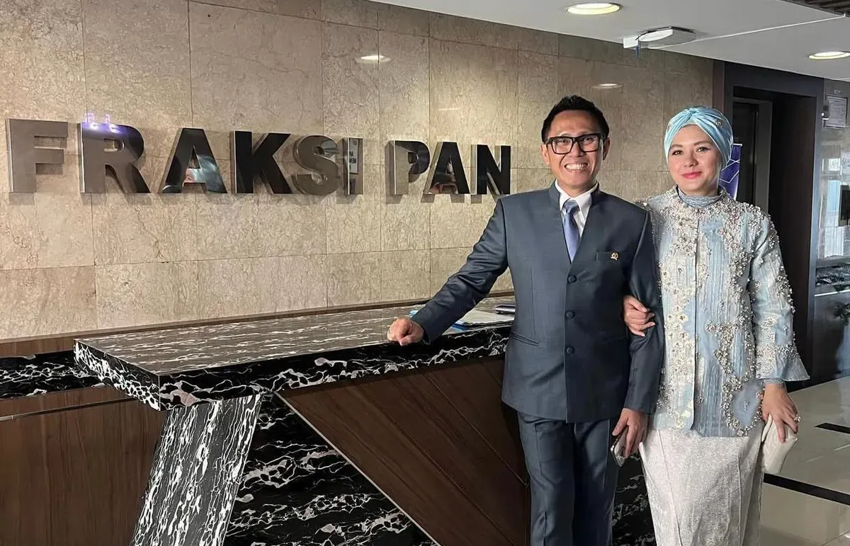 Eko Hendro Purnomo alias Eko Patrio bersama dengan sang istri Viona Rosalina. (Sumber: Instagram/@viona__rosalina)