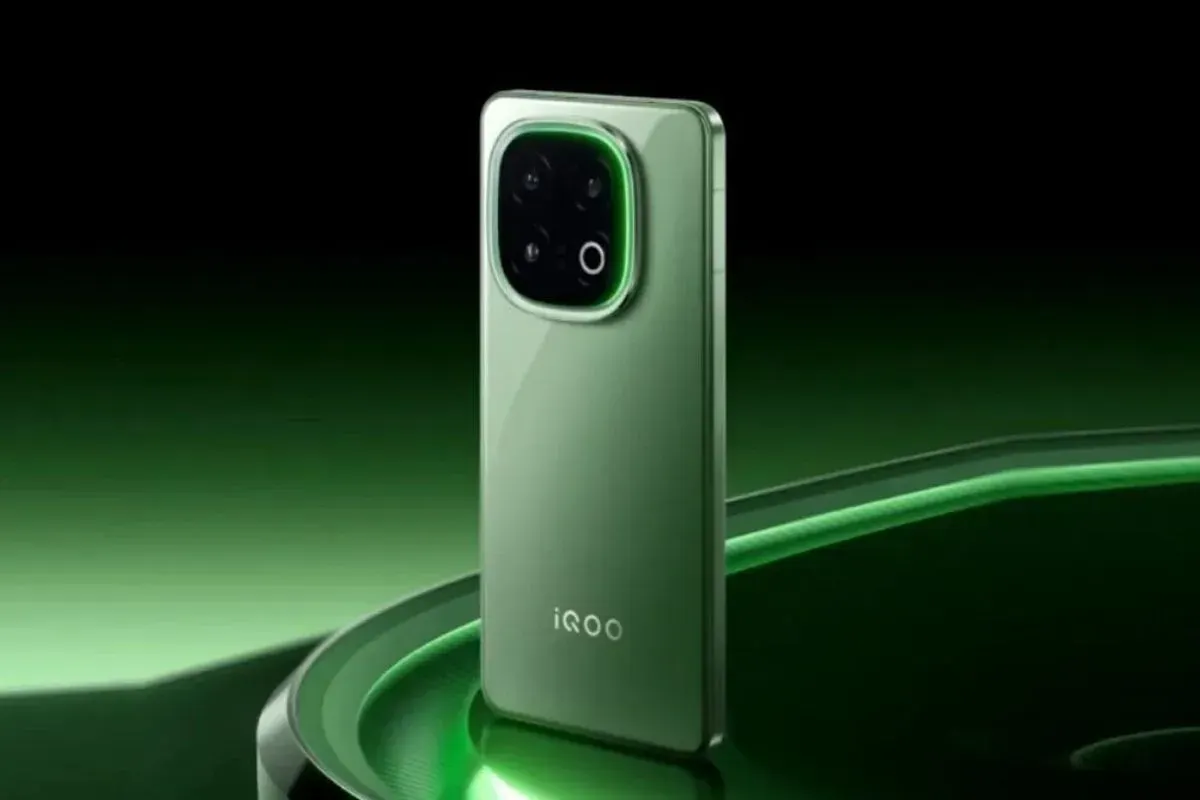 HP iQOO 15 Mini. (Sumber: @techiboy96)