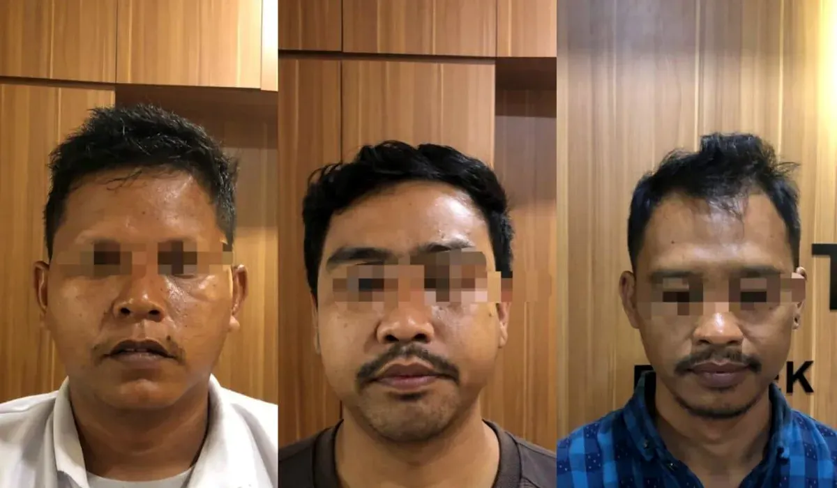 Tampang tiga orang pelaku pemalakan pedagang telur gulung di Desa Jayasakti, Kecamatan Cikarang Selatan, Kabupaten Bekasi. (Sumber: Istimewa)