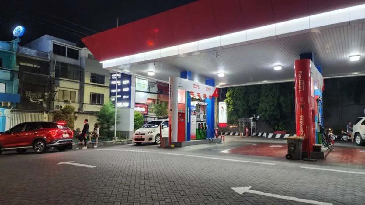 Pertamax Resmi Naik! Ini Daftar Lengkap Harga BBM Pertamina Per 1 Desember 2025 di Semua SPBU (Sumber: Pinterest/@Ahmad)