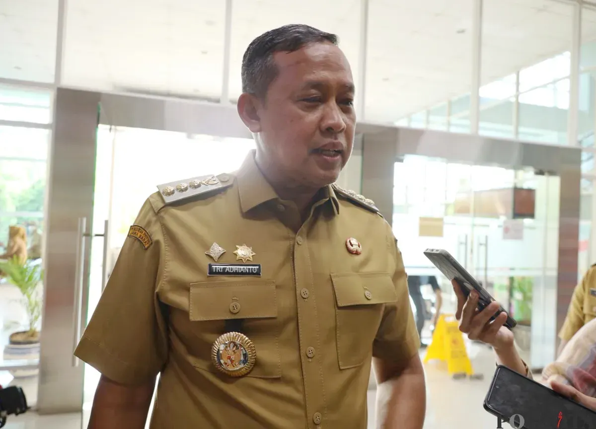 Wali Kota Bekasi, Tri Adhianto berencana membuka penggalangan dana bagi masyarakat terdampak bencana di Sumatera. (Sumber: Poskota/Nurpini Aulia Rapika)