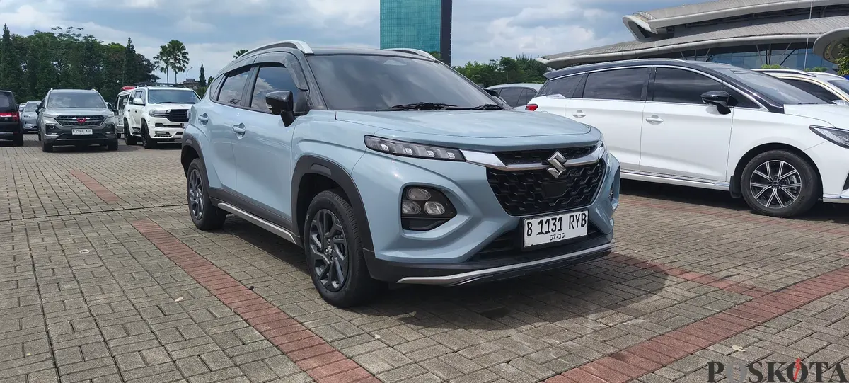 Redaksi Poskota berkesempatan menjajal Suzuki Fronx SGX untuk penggunaan harian. (Sumber: Poskota/Erwan Hartawan)