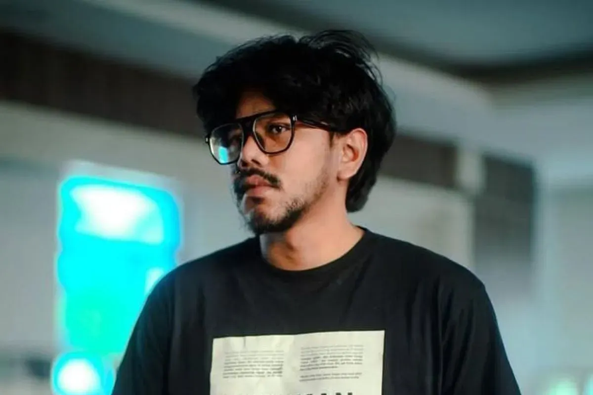 Ferry Irwandi desak penetapan status bencana nasional. (Sumber: Instagram)