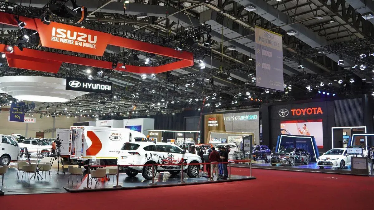 Ilustrasi suasana pameran otomotif IIMS. (Sumber: Dyandra)