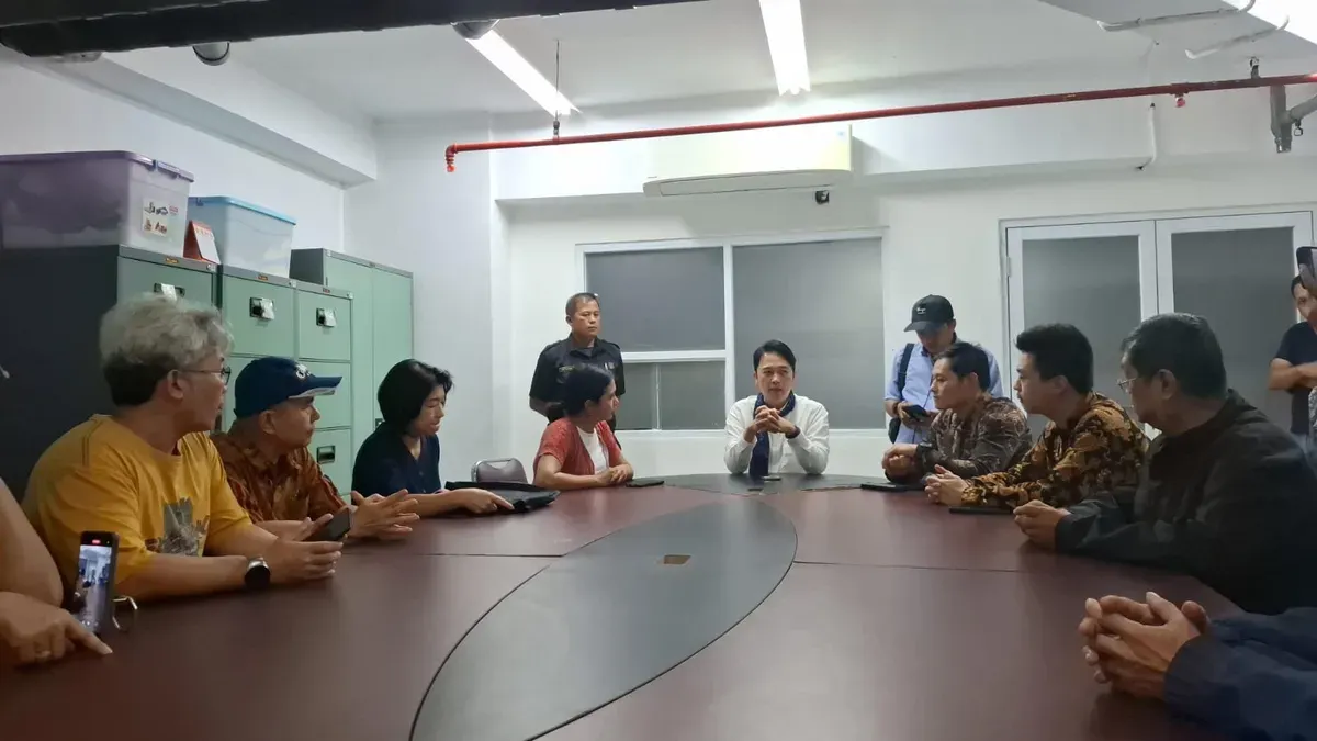 Perwakilan pemilik unit Apartemen Pluit Sea View mendatangi Komisi A DPRD Jakarta, Rabu, 3 Desember 2025. (Sumber: Dok. Istimewa)