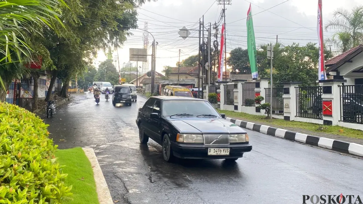 Suasana lokasi rencana pembangunan underpass di kawasan Jalan Gatot Subroto, Kota Cimahi. (Sumber: Poskota/Gatot Poedji Utomo)