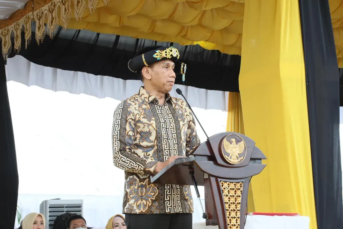 Wamendagri Akhmad Wiyagus saat menyampaikan ajakan kepada Pemkab Morowali untuk memperkuat inklusivitas pembangunan, tata kelola pemerintahan yang bersih, dan keberlanjutan lingkungan. (Sumber: Puspen Kemendagri)