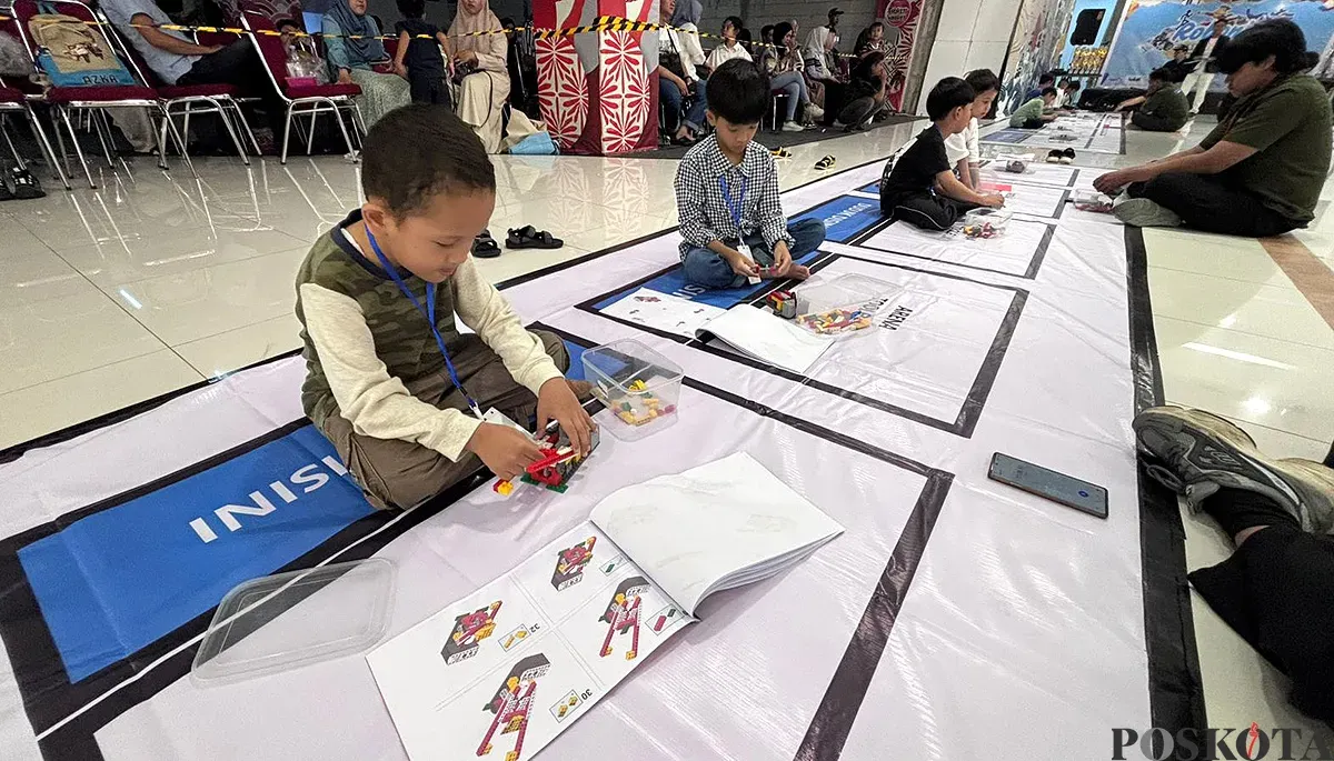 Sejumlah anak mengikuti lomba robotic dan coding animasi di Mall Ekalokasari, Kecamatan Bogor Timur, Kota Bogor, Minggu, 7 Desember 2025. (Sumber: POSKOTA | Foto: Giffar Rivana)