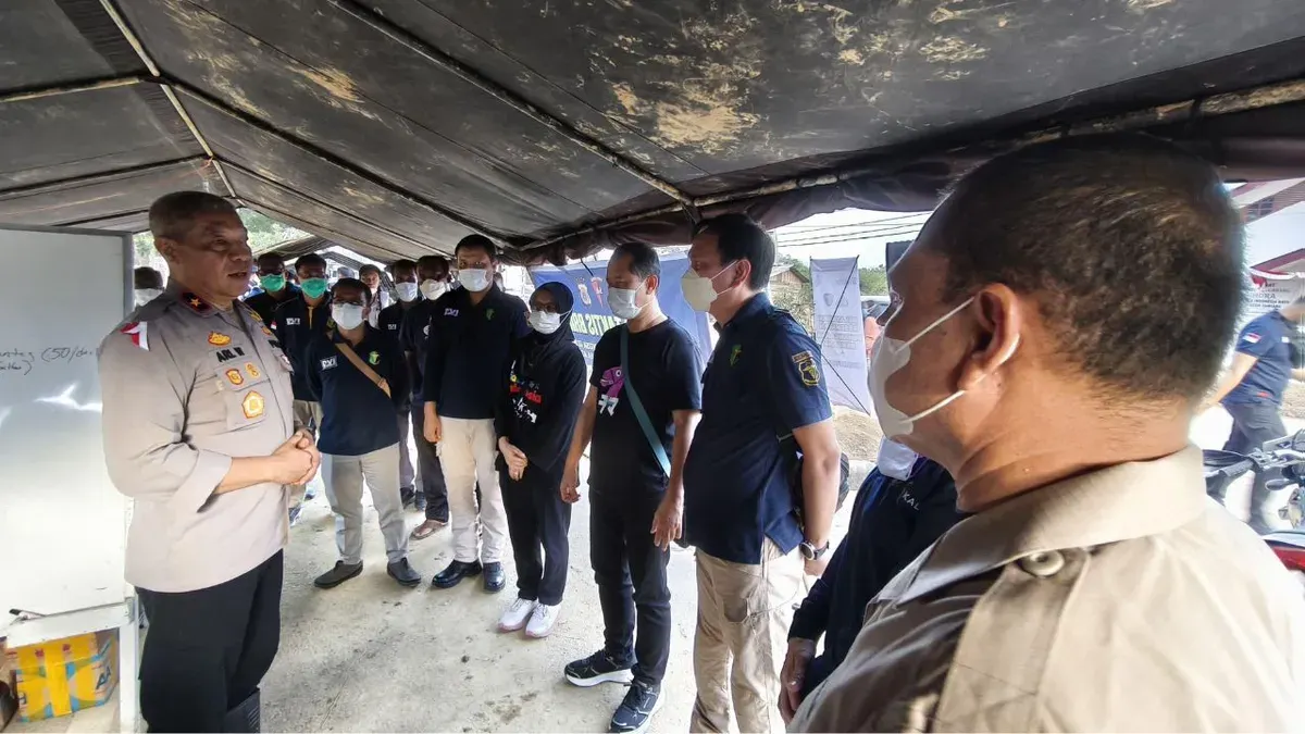 Polri berpacu dengan waktu memperkuat operasi membantu warga terdampak bencana di Aceh, Sumatera Utara, dan Sumatera Barat. (Sumber: Dok. Mabes Polri)