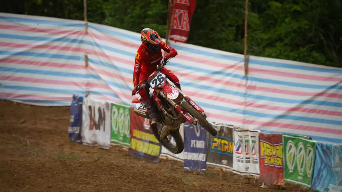 Diva Ismayana saat berlaga di Motocross GTX Championship Kalimantan Selatan. (Sumber: Dok. Ducati)