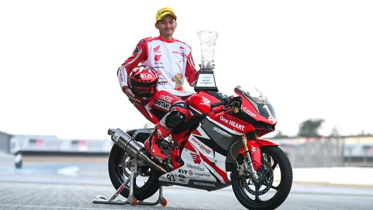 Fadillah Arbi Aditama memastikan gelar juara Asia AP250 di ARRC 2025 Buriram. (Sumber: Dok. Honda)