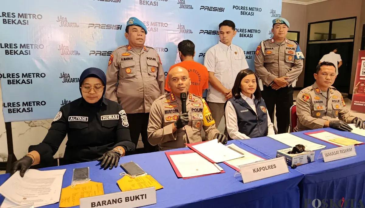 Kapolres Metro Bekasi, Kombes Pol Mustofa bersama jajarannya menggelar konferensi pers pengungkapan kasus penipuan tenaga kerja dengan kerugian puluhan juta rupiah. (Sumber: POSKOTA | Foto: Nurpini Aulia Rapika)