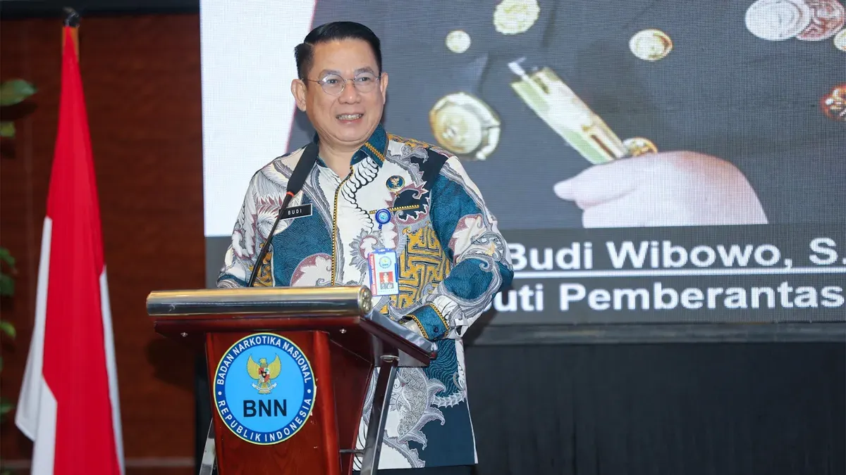 Plt. Deputi Pemberantasan BNN RI, Budi Wibowo, membuka Bimtek Pengawasan Tahanan, Pengelolaan Barang Bukti, dan Asesmen Terpadu (TAT) di R. Hotel Rancamaya, Bogor, yang diikuti para petugas dari berbagai wilayah. (Sumber: Biro Humas dan Protokol BNN)