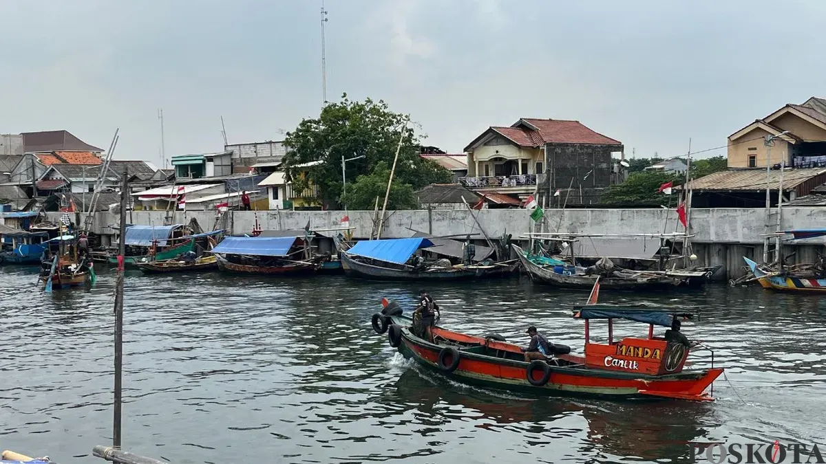 Perairan di Clincing, Jakarta Utara, Selasa, 9 Desember 2025. (Sumber: Poskota/M. Tegar Jihad)