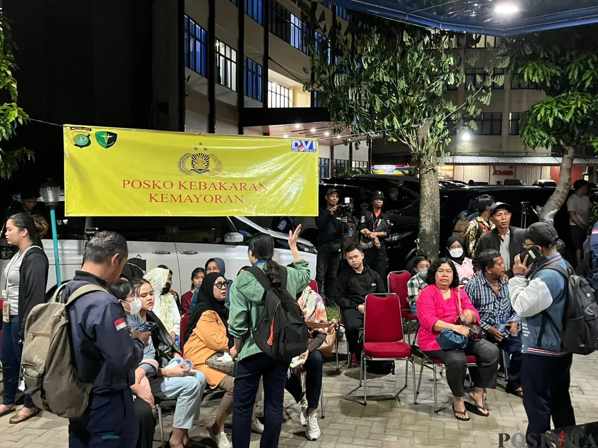 Situasi di ruang Identifikasi Korban Bencana (DVI) Rumah Sakit Polri Kramat Jati, Jakarta Timur, Selasa, 9 Desember 2025. (Sumber: POSKOTA | Foto: M Tegar Jihad)