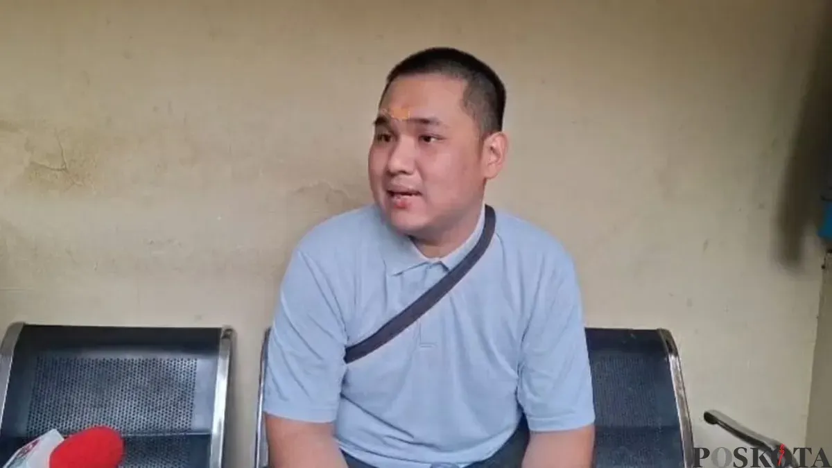 Hansel, 31, tahun, karyawan Terra Drone selamat dalam tragedi kebakaran maut, Selasa, 9 Desember 2025. (Sumber: Poskota/Pandi Ramedhan)