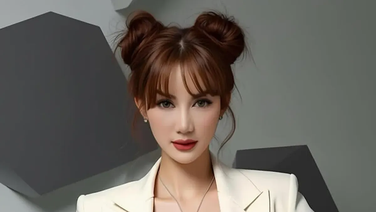 Profil dan pekerjaan Ade Tya yang diduga jadi orang ketiga di tengah hubungan Dearly Joshua dan Ari Lasso. (Sumber: Instagram/@adetya_26)