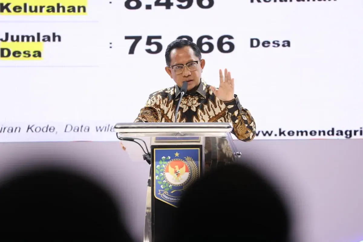 Menteri Dalam Negeri Tito Karnavian saat memberikan arahan kepada jajaran Ditjen Dukcapil untuk mempercepat perekaman data kependudukan. (Sumber: Puspen Kemendagri)
