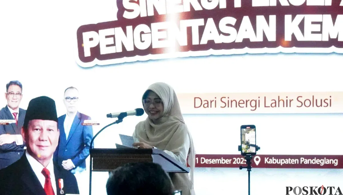 Bupati Pandeglang, Rd. Dewi Setiani saat peluncuran program SiTaskin di Gedung Pendopo Pandeglang, Kamis, 11 Desember 2025. (Sumber: POSKOTA | Foto: Samsul Fatoni)
