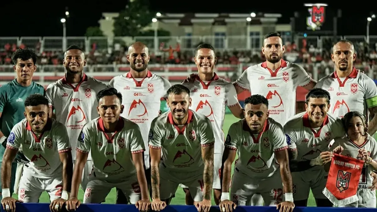 Jadwal laga tunda Persib Bandung vs Malut United. (Sumber: Instagram/@malutunitedfc)