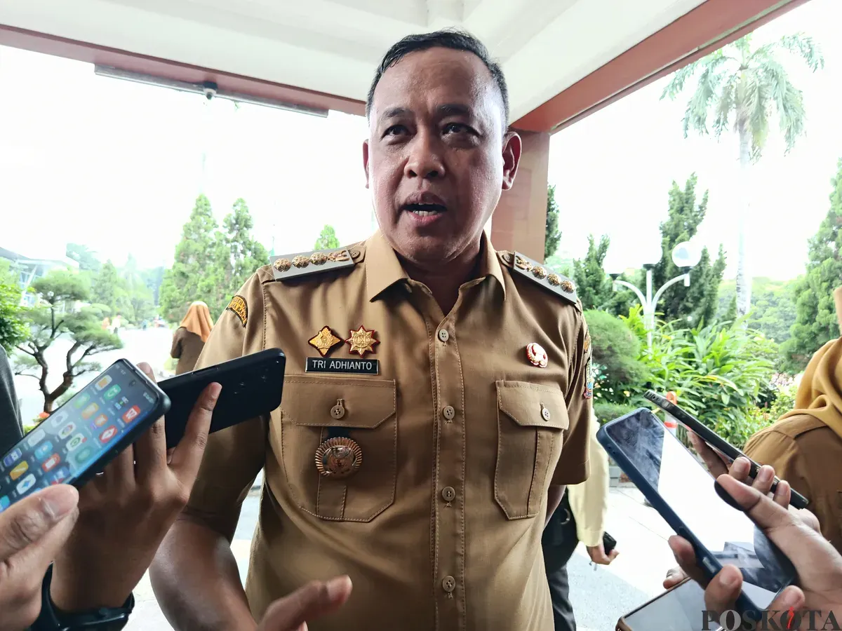 Wali Kota Bekasi, Tri Adhianto tetap melakukan perjalanan dinas di tengah berlakunya SE Kemendagri tentang penundaan Perjalanan Dinas Luar Negeri (PDLN). (Sumber: Poskota | Foto: Nurpini Aulia Rapika)