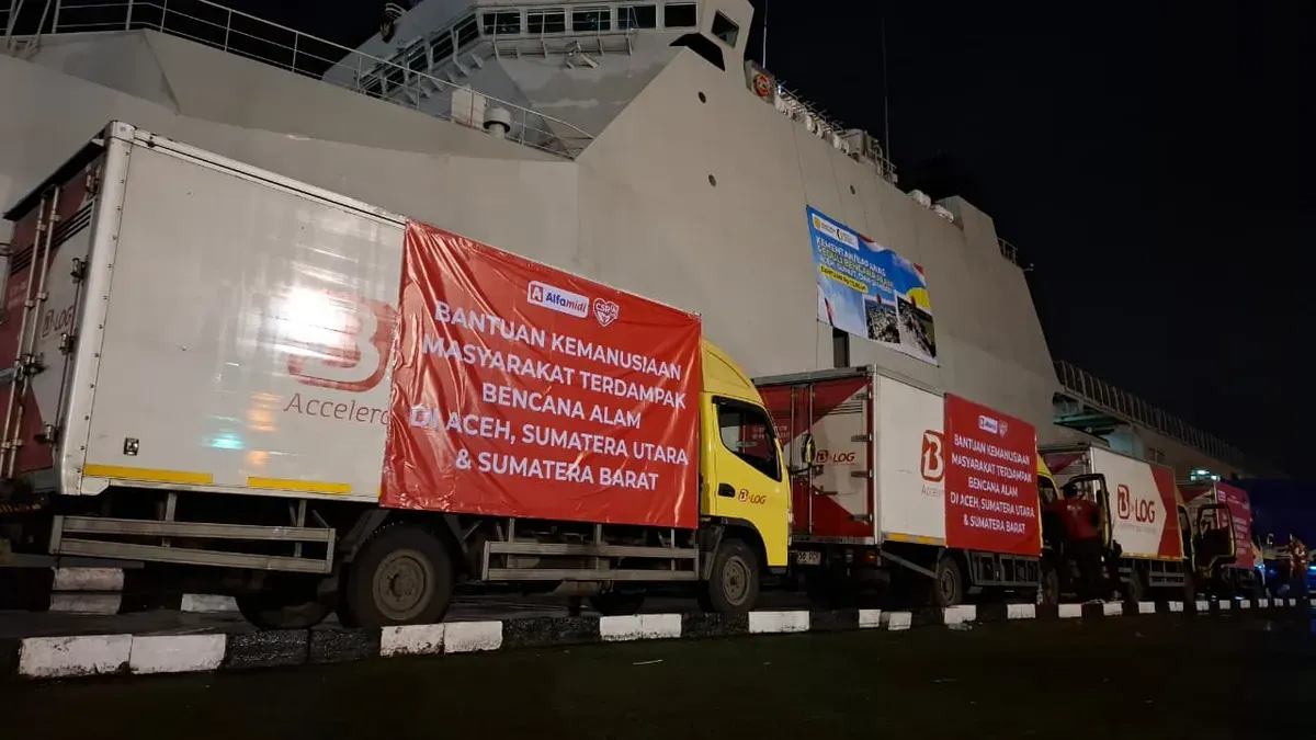Alfamidi mengirimkan bantuan logistik kepada korban bencana di Sumatera. (Sumber: Dok. Alfamidi)