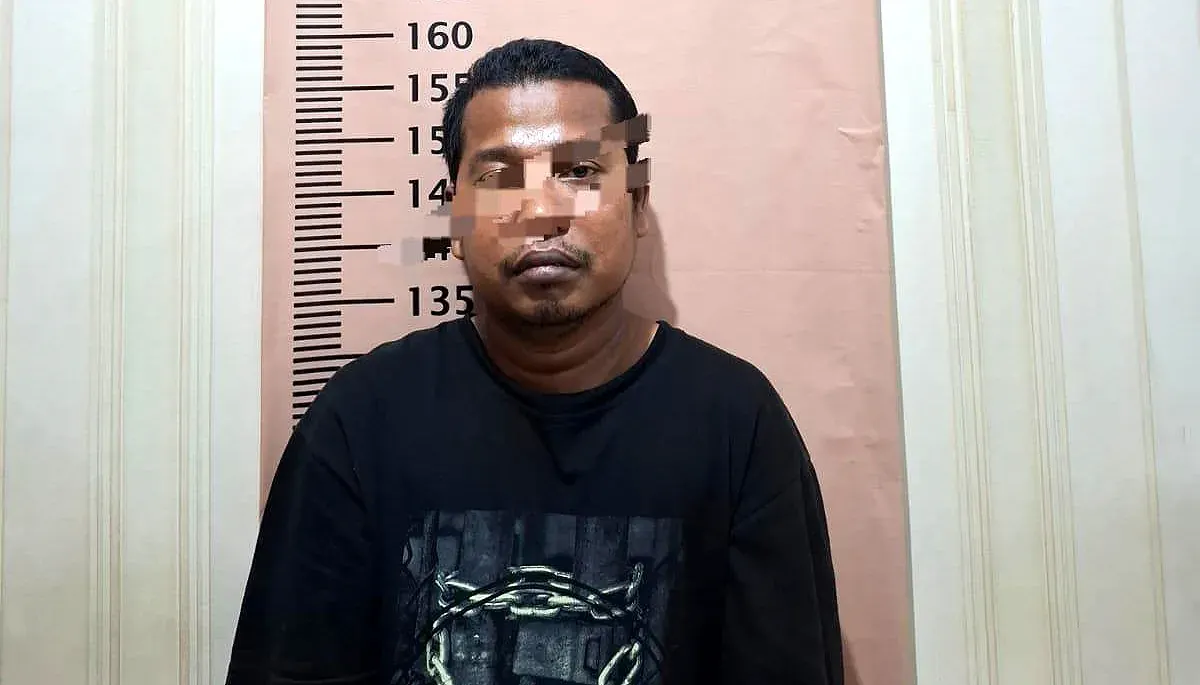 Pelaku saat diamankan di Mapolsek Karawaci. (Sumber: Dok. Polsek Karawaci)