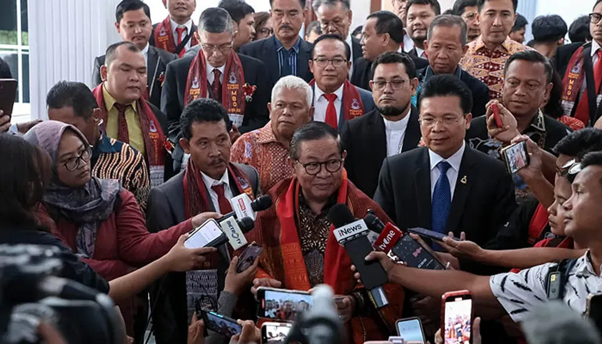 Gubernur DKI Jakarta, Pramono Anung, menyampaikan keterangan pers usai meresmikan Gereja HKBP Ressort Pondok Kelapa, Minggu, 14 Desember 2025. (Sumber: Dok. Kominfotik DKI Jakarta)