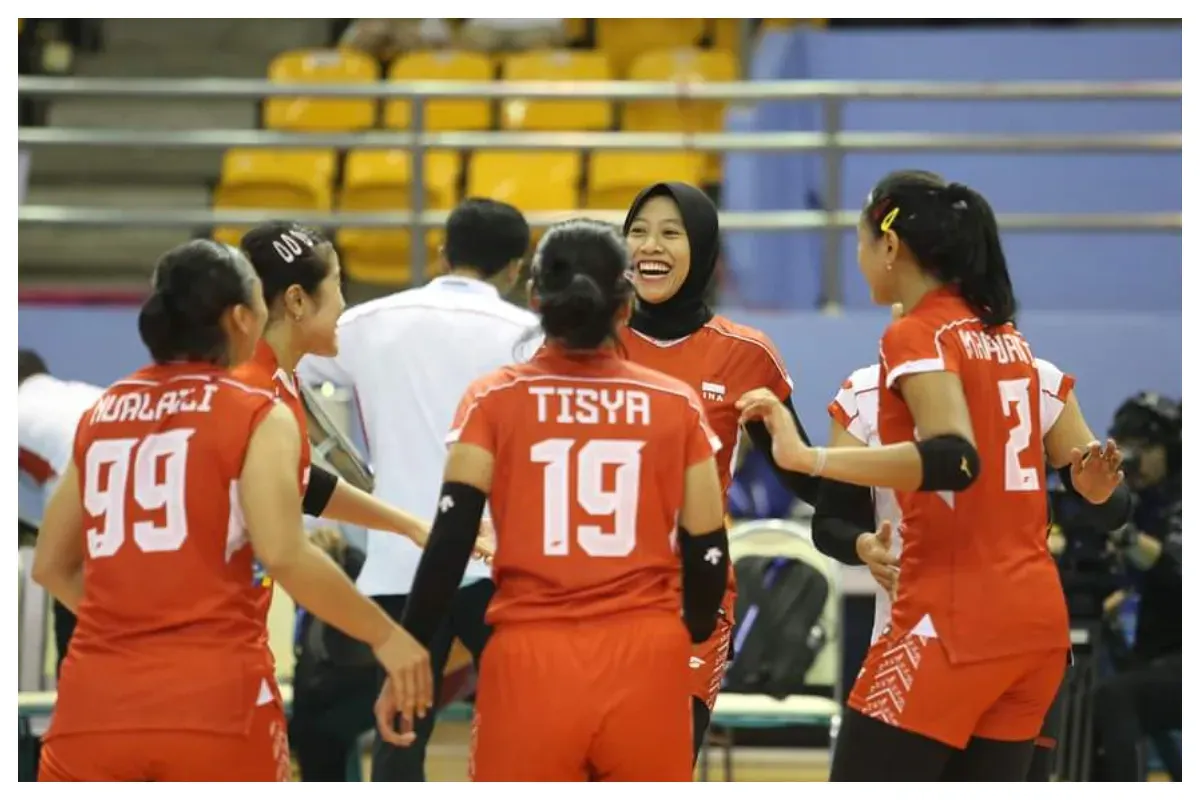 Timnas Voli Putri Indonesia masih memiliki satu peluang tersisa untuk membawa pulang medali dari ajang SEA Games 2025. (Sumber: X/@volleyballidn)