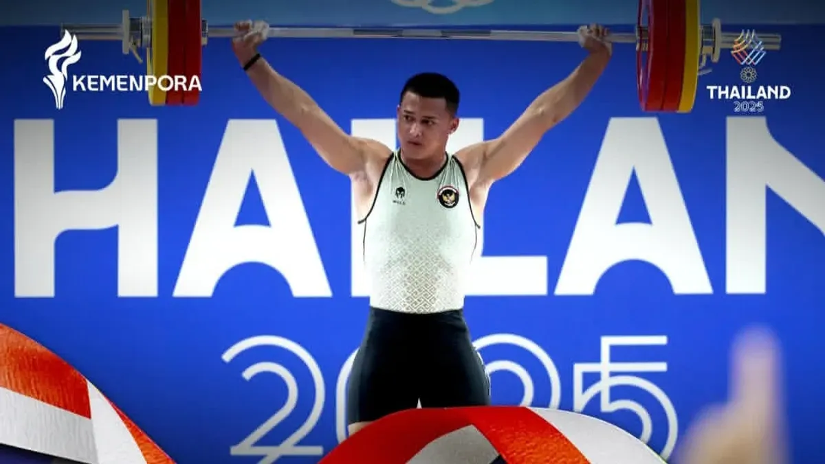 Rizki Juniansyah tambah emas bagi Indonesia di SEA Games 2025 dari cabor angkat besi. (Sumber: Instagram/@kemenpora)