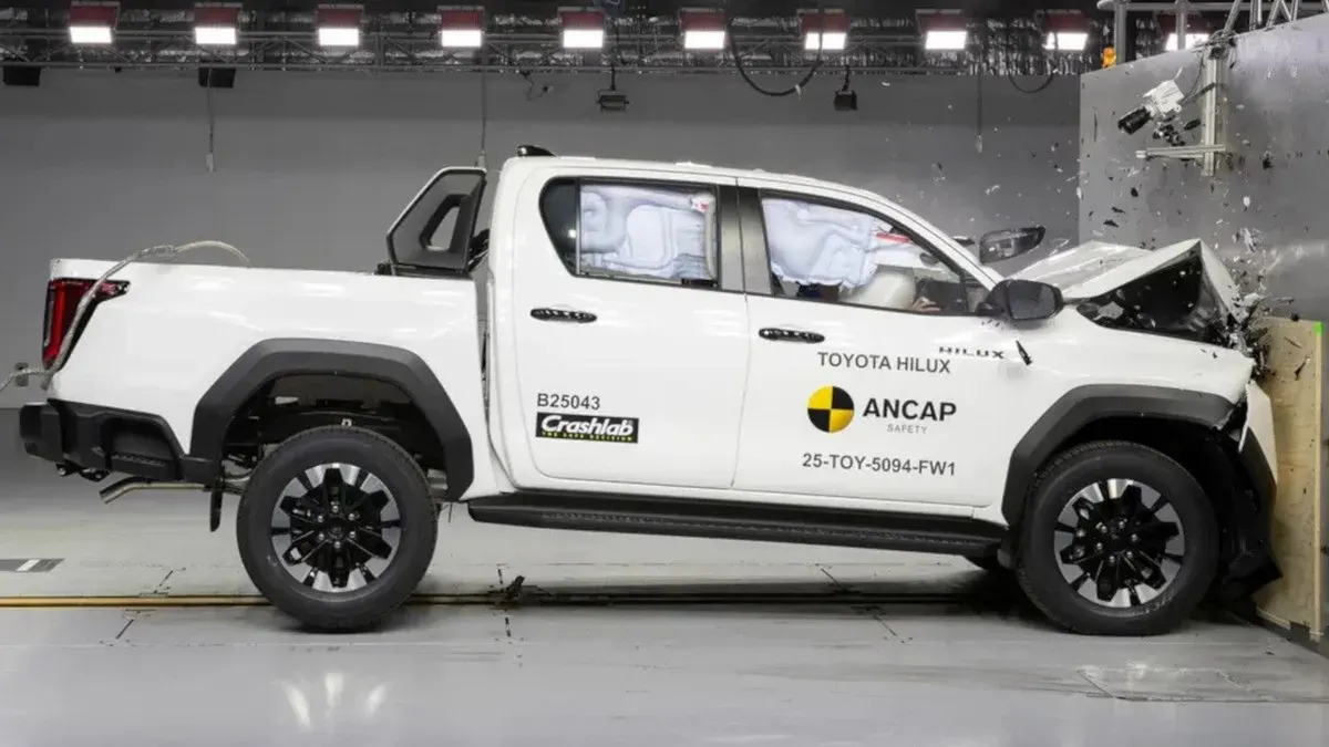 Tes ANCAP Toyota Hilux Generasi Terbaru. (Sumber: ANCAP)