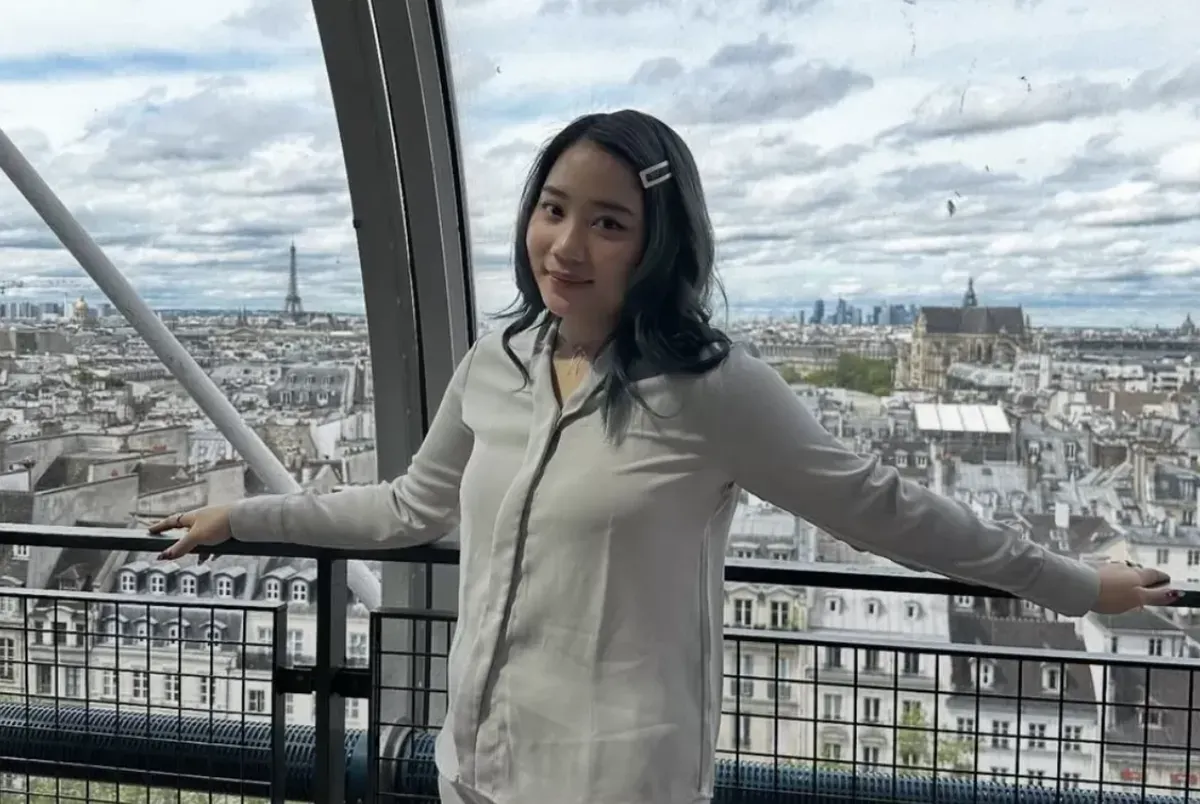 Potret Camillia Laetitia Azzahra tak pakai hijab (Sumber: Instagram/@camilliazr)