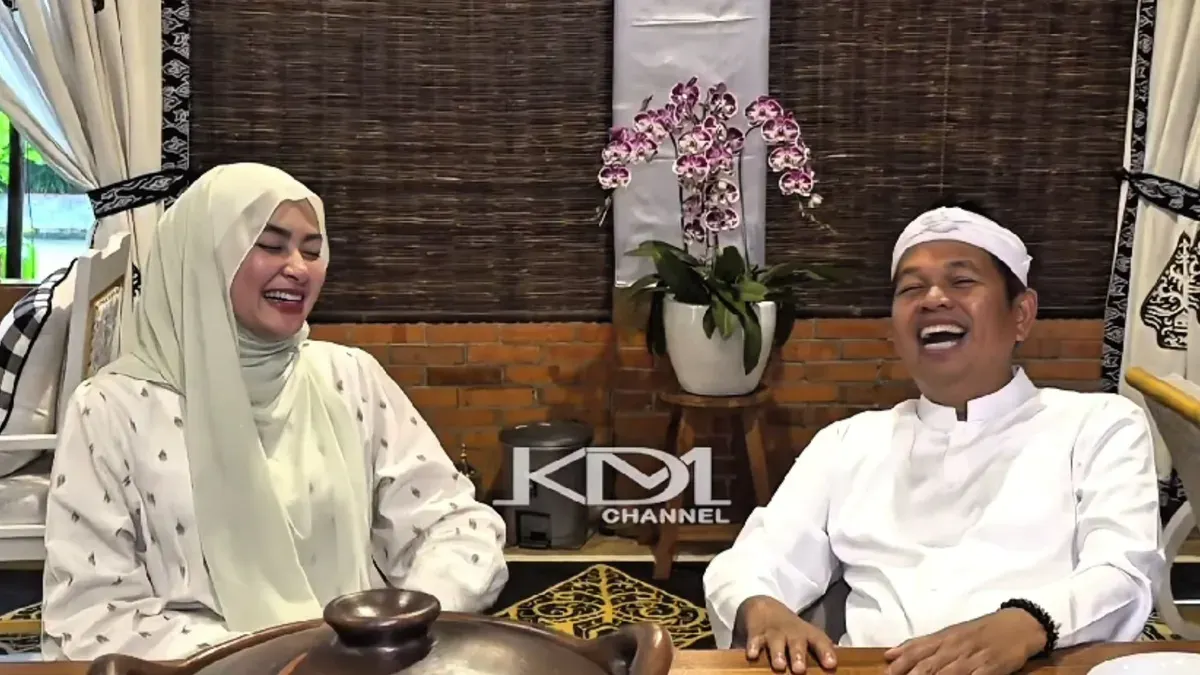 Momen romantis Dedi Mulyadi dan Syefura Muda (Sumber: Instagram/@dedimulyadi71)