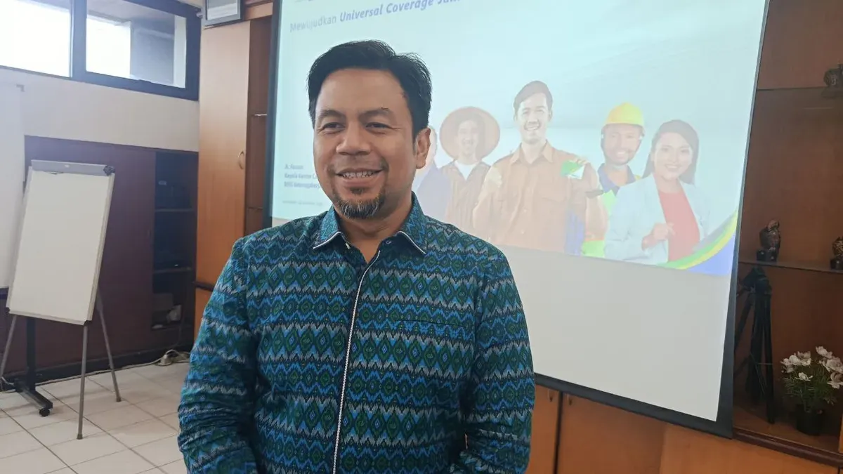 Kepala Badan Penyelenggara Jaminan Sosial Ketenagakerjaan (BPJSTK) Cabang Kota Bekasi, Ahmad Fauzan. (Sumber: Poskota/Nurpini Aulia Rapika)