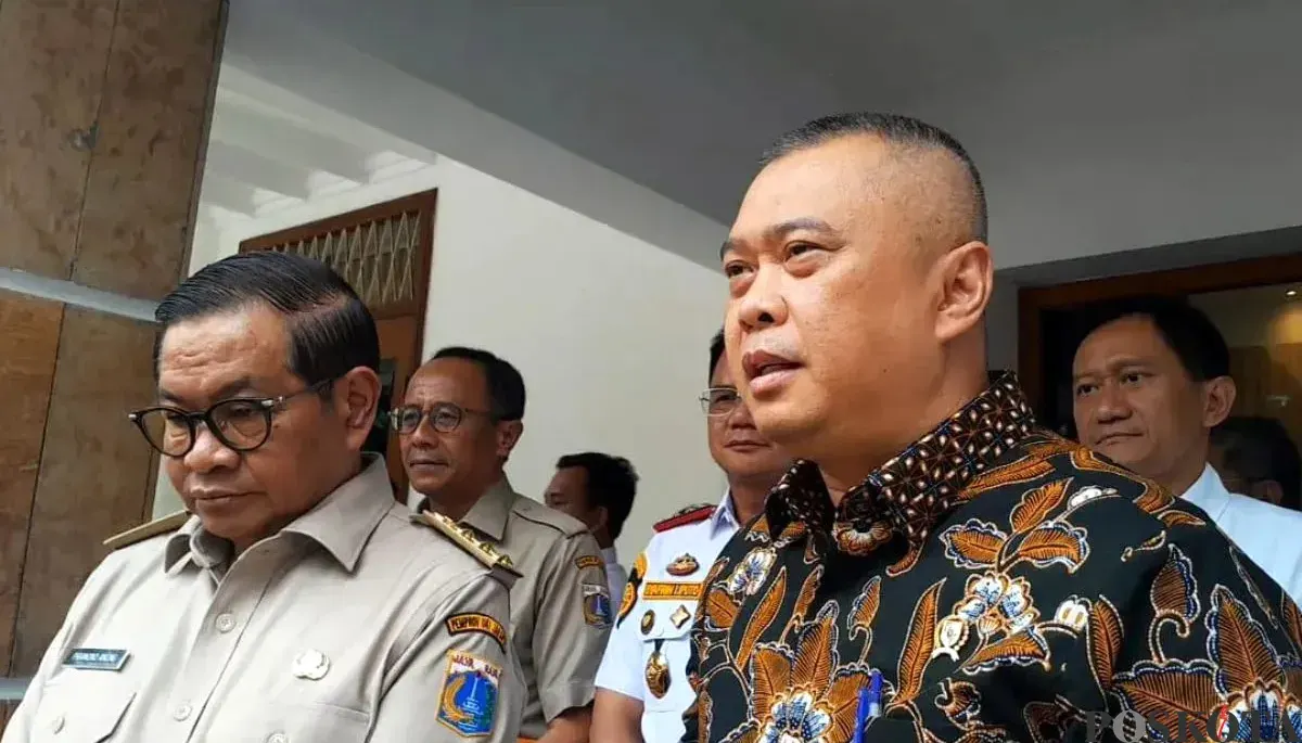 Menteri Perhubungan, Dudy Purwagandhi (kanan). (Sumber: POSKOTA | Foto: M Tegar Jihad)
