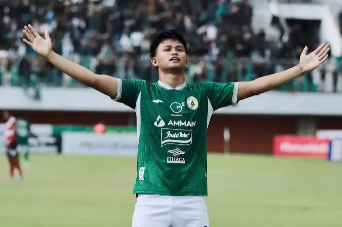 Hadapi Borneo FC, PSS Sleman harus tampil tanpa striker Timnas Indonesia karena cedera. (Sumber: X/ gilabola_ina)