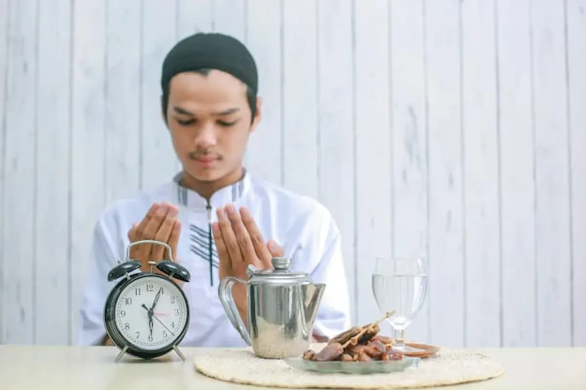 Terdapat manfaat puasa Ramadhan terhadap kesehatan fisik dan juga psikis. (Sumber: Freepik)