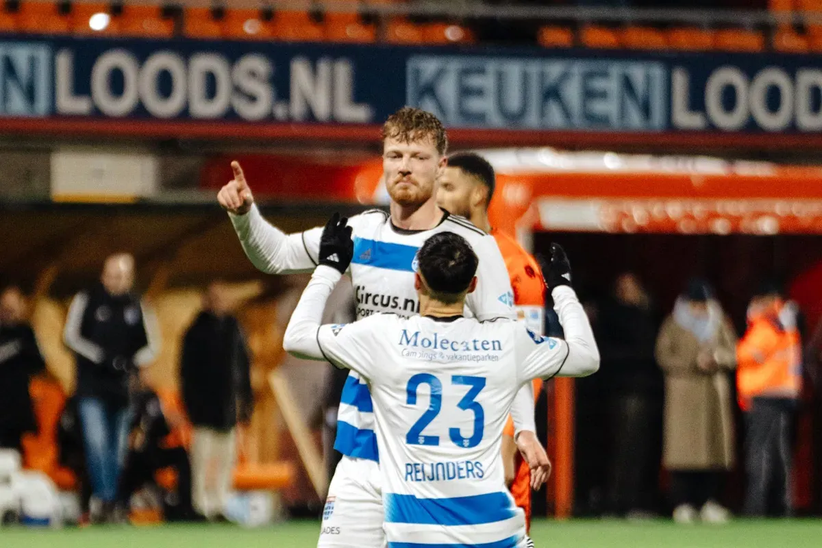 Striker incaran Malaysia, Ferdy Druijf saat main bareng pemain Timnas Indonesia, Eliano Reijnders di PEC Zwolle. (Sumber: Instagram @ferdydruijf)