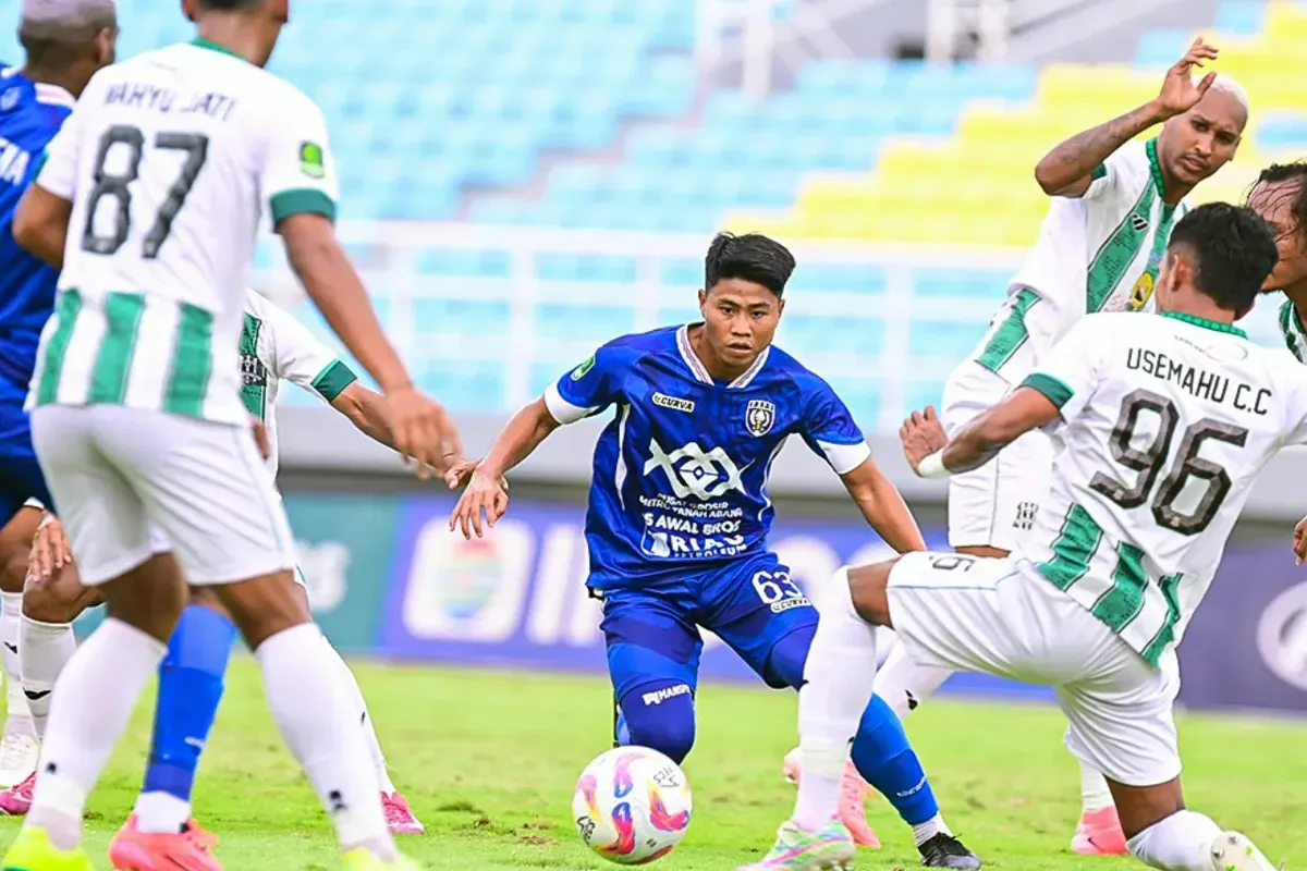 PSPS Pekanbaru saat menghadapi Deltras FC pada pertemuan pertama babak 8 besar Liga 2 di Stadion Gelora Delta, Sidoarjo. (Sumber: Instagram @pspsriau)