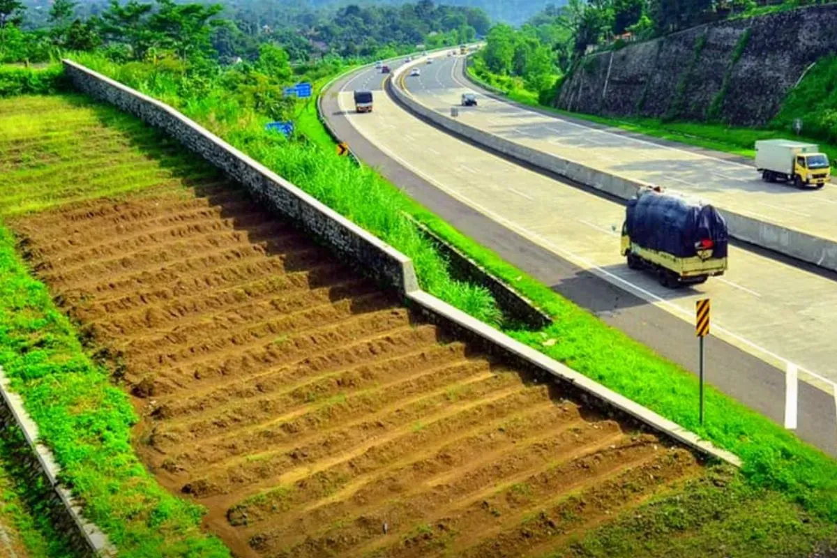 Ilustrasi Emergency Safety atau jalur penyelamat di jalan tol. (Sumber: Dok. Kementrian PU)