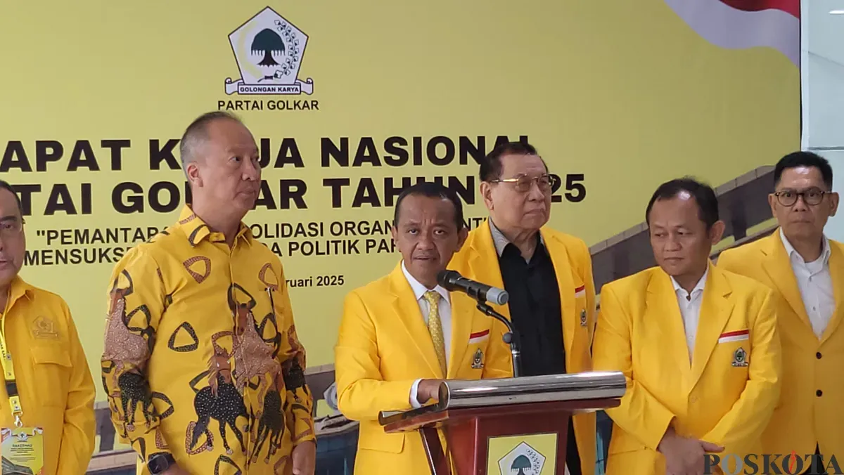 Menteri ESDM sekaligus Ketua Umum Partai Golkar, Bahlil Lahadalia di acara Rakernas Golkar, Sabtu, 8 Februari 2025. (Sumber: Poskota/Pandi Ramedhan)