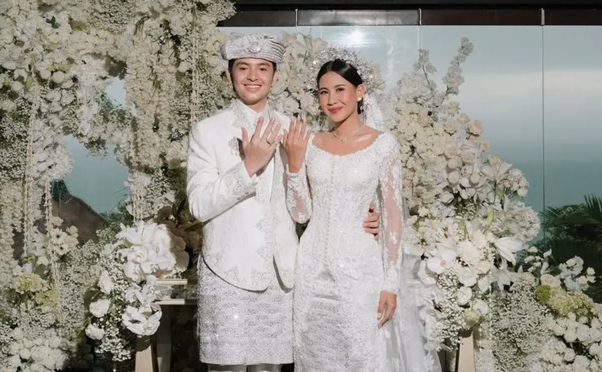 Angga Yunanda dan Shenina Cinnamon resmi menikah (Sumber: Instagram/angga)